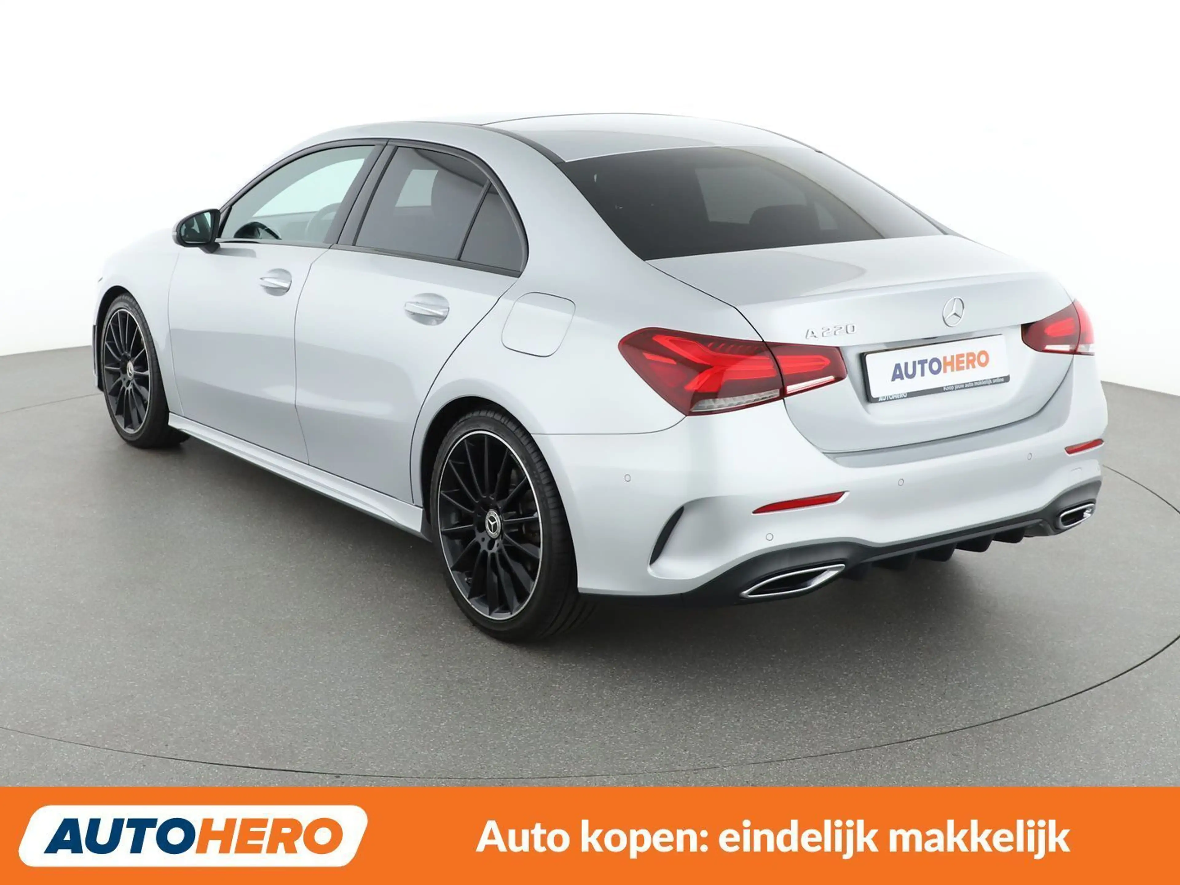Mercedes-Benz A 220 A 220 AMG Line — photo 4