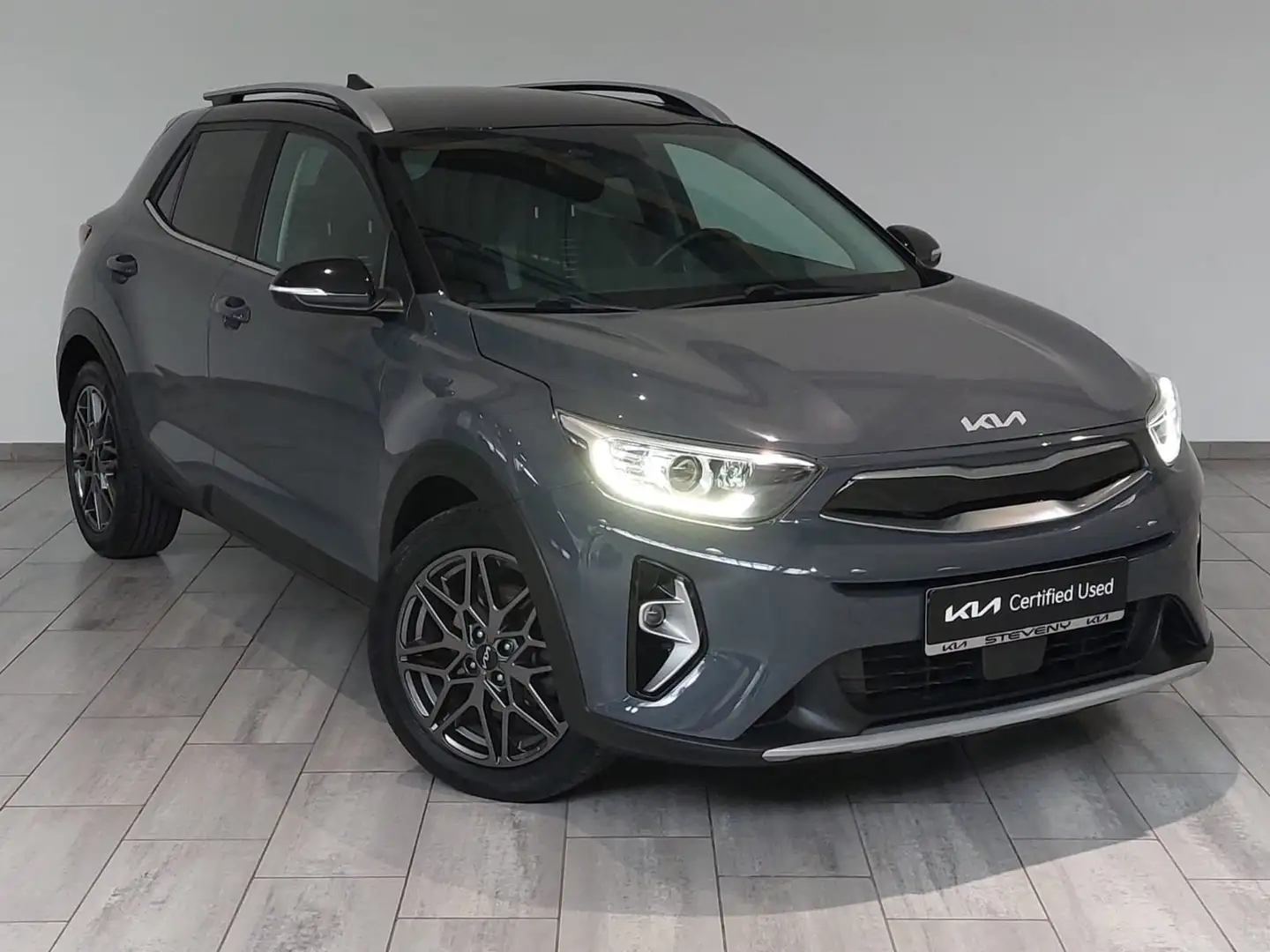 Kia Stonic BLACK EDITION Stonic 1.0 T ISG 100CV *GPS*CLIM Gris - 2
