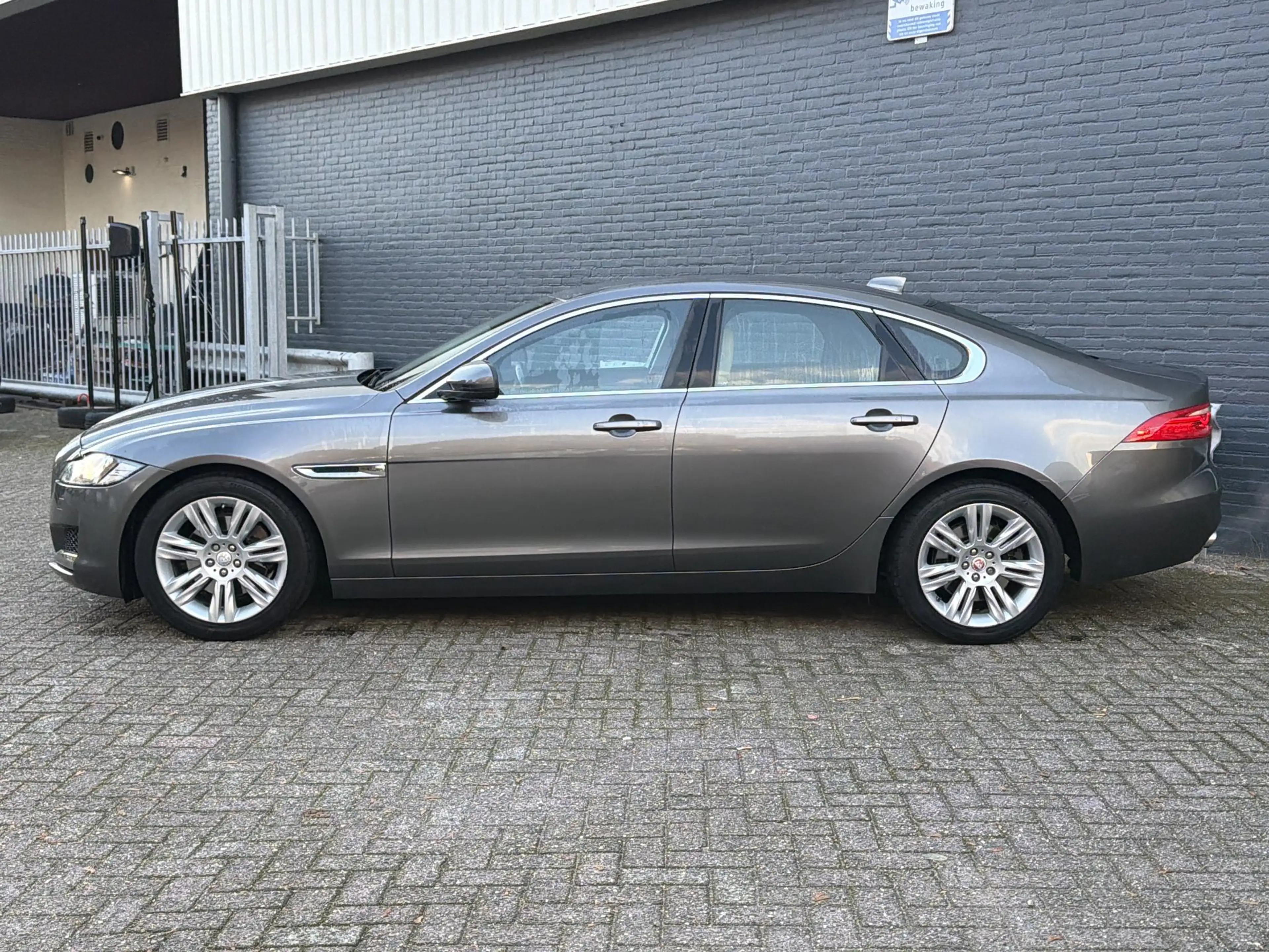 Jaguar XF 2.0D 120KW Aut. Pure | € 5.300,- NETTO! | Camera | — photo 8