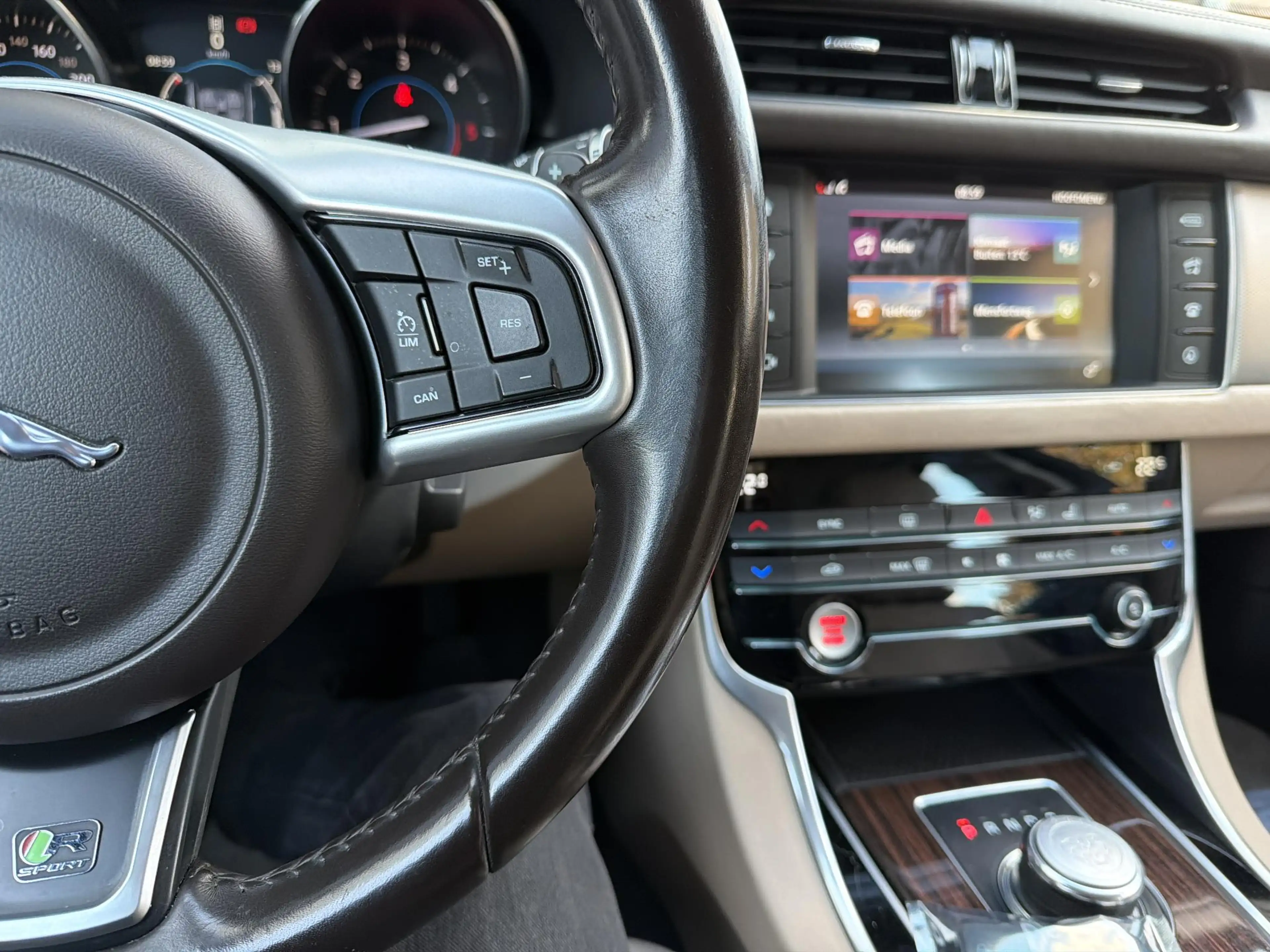 Jaguar XF 2.0D 120KW Aut. Pure | € 5.300,- NETTO! | Camera | — photo 11