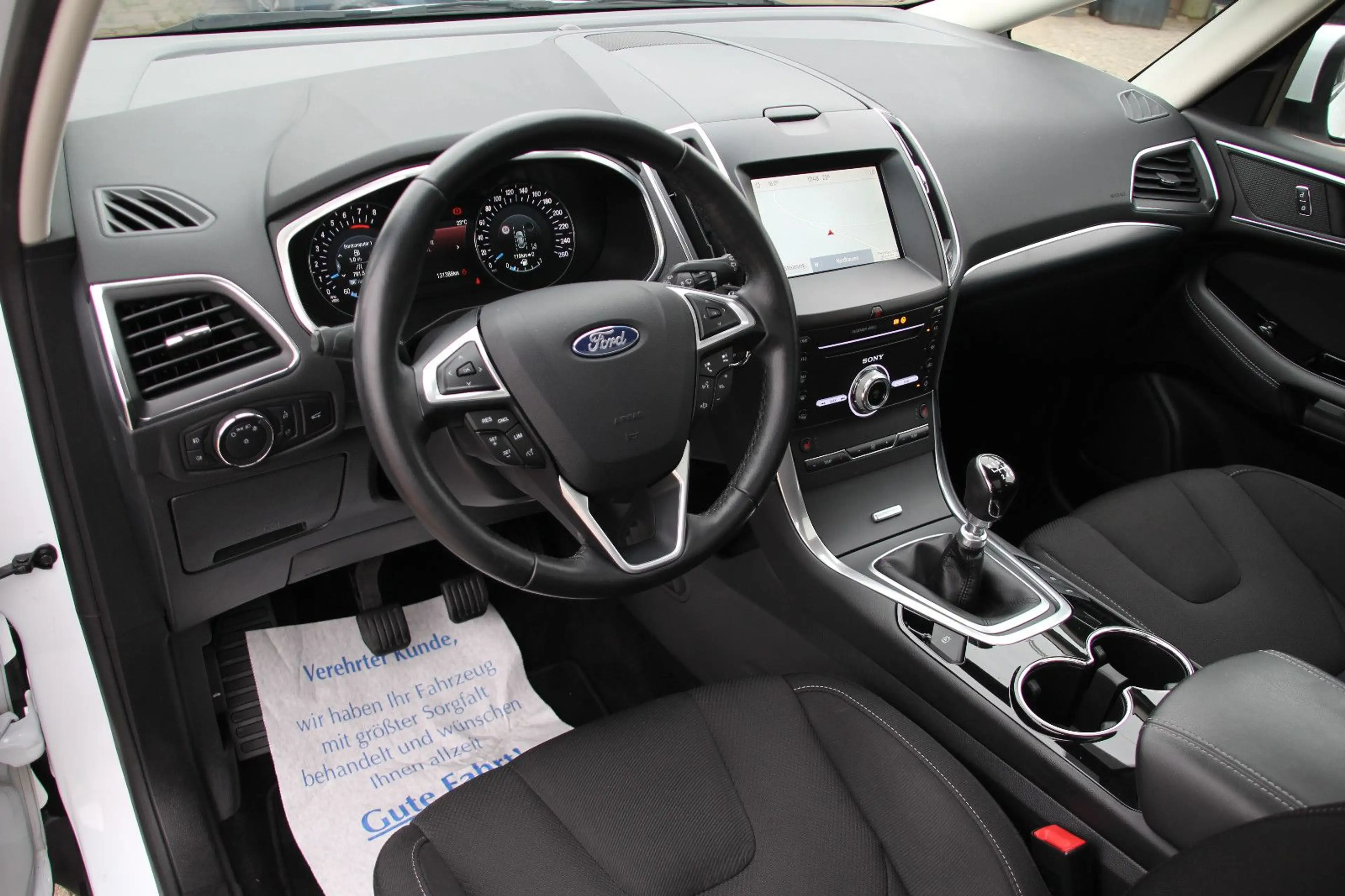Ford S-Max 1.5 Titanium 7Sitzer LED/Pano/Keyless/Cam — photo 15