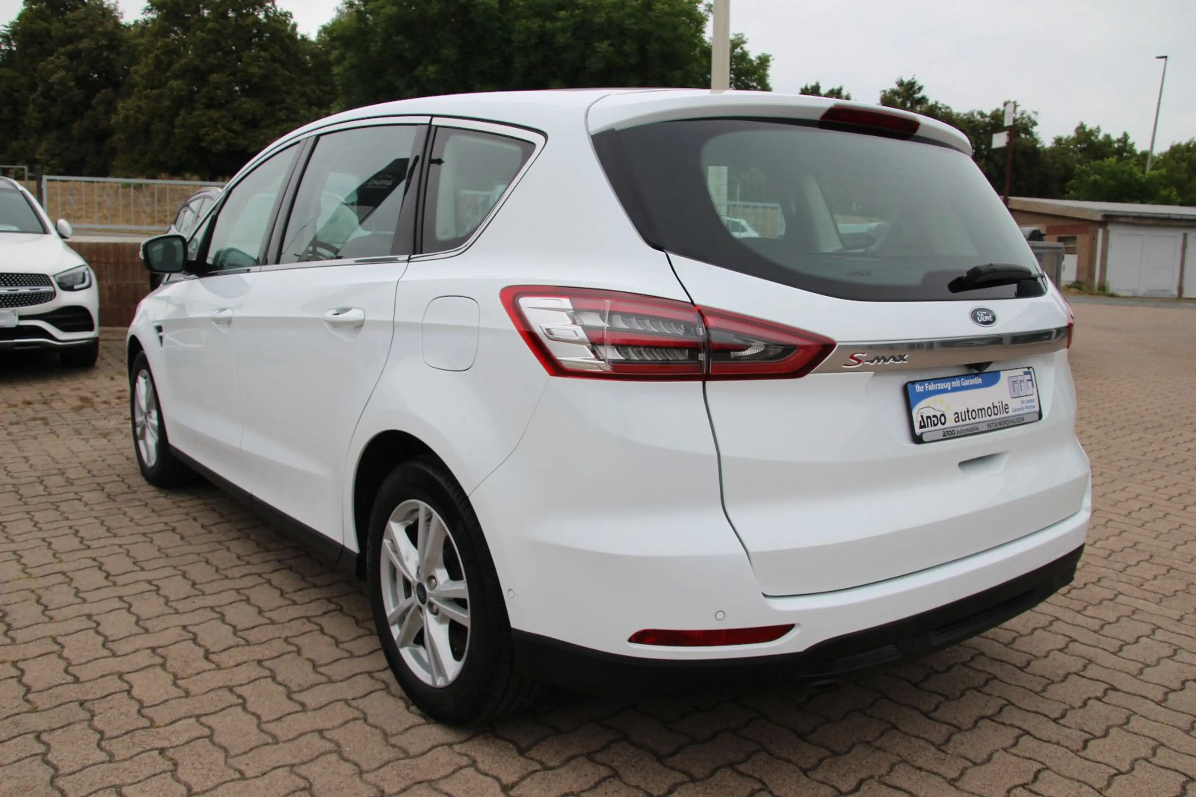 Ford S-Max 1.5 Titanium 7Sitzer LED/Pano/Keyless/Cam — photo 6