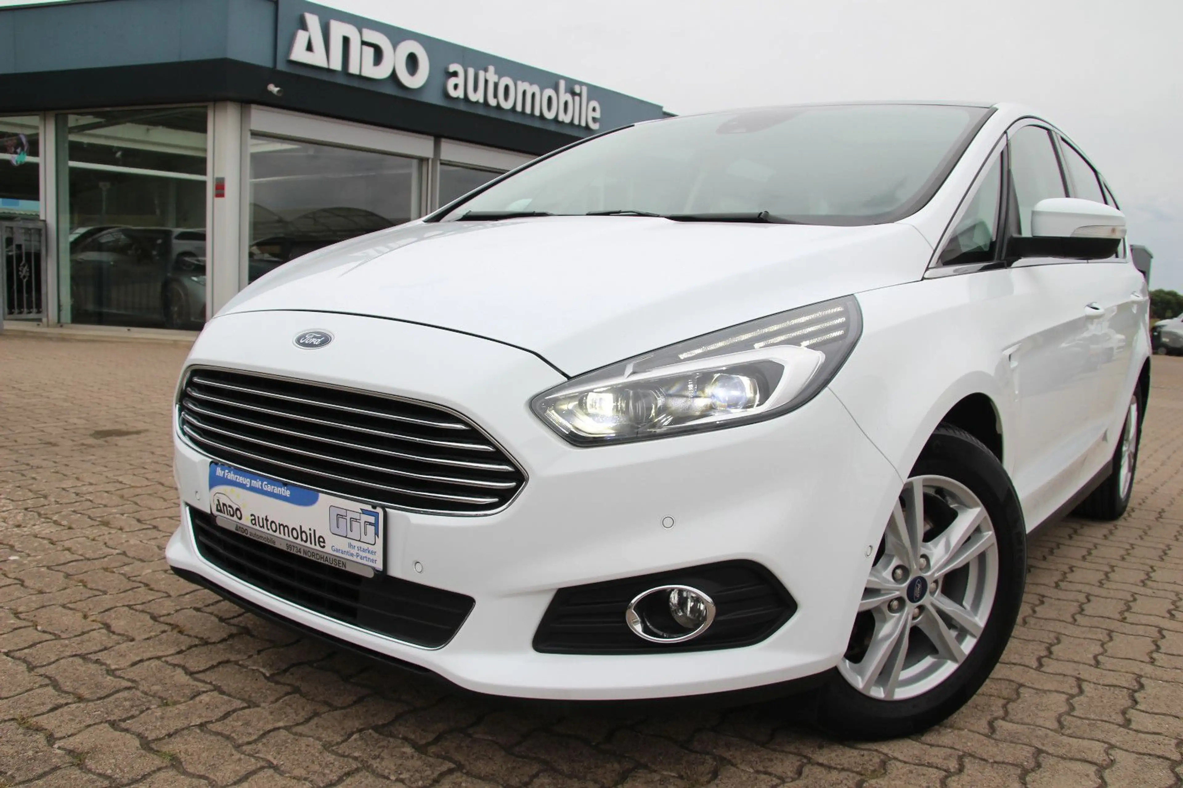 Ford S-Max 1.5 Titanium 7Sitzer LED/Pano/Keyless/Cam — photo 3