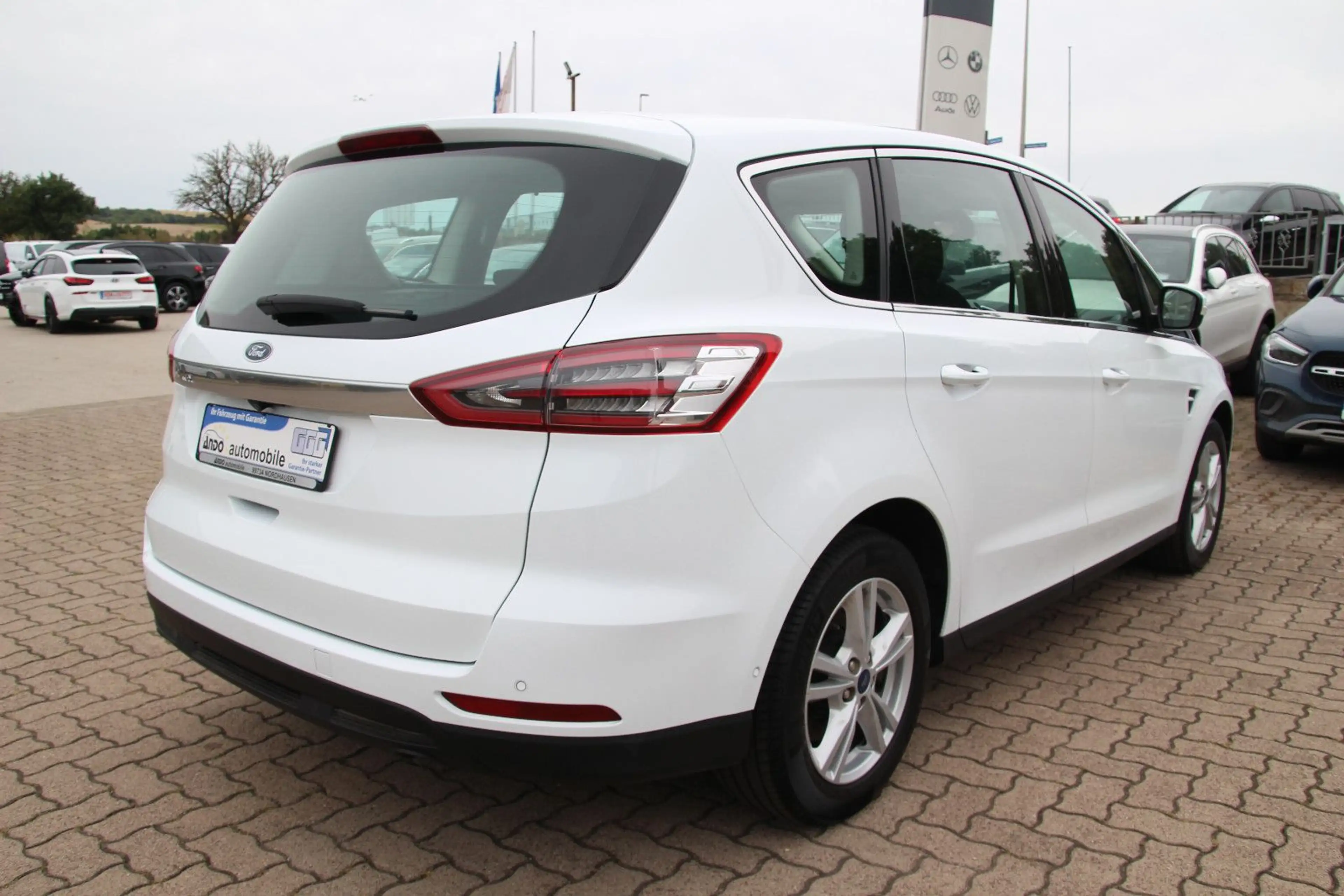 Ford S-Max 1.5 Titanium 7Sitzer LED/Pano/Keyless/Cam — photo 7