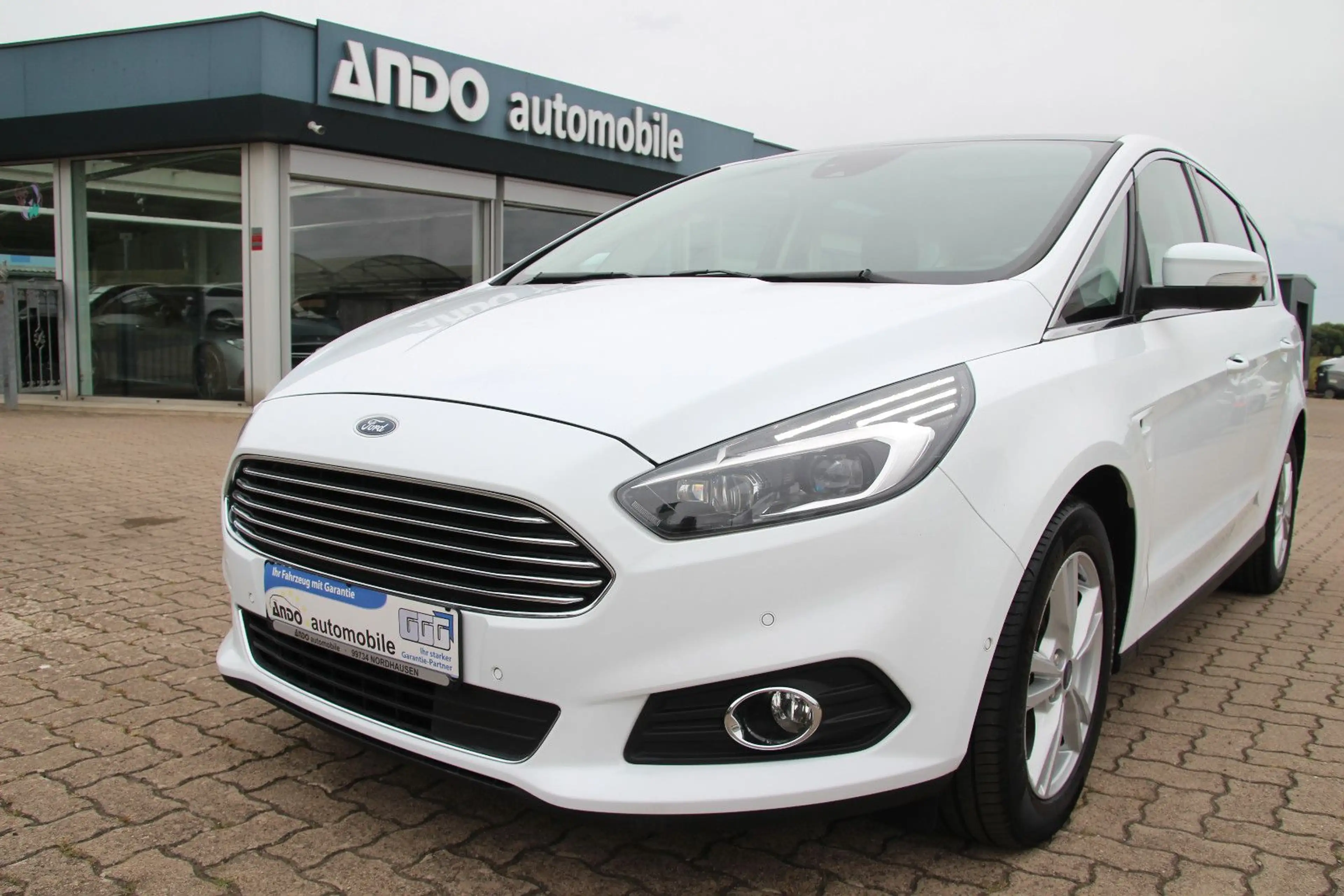 Ford S-Max 1.5 Titanium 7Sitzer LED/Pano/Keyless/Cam — photo 2