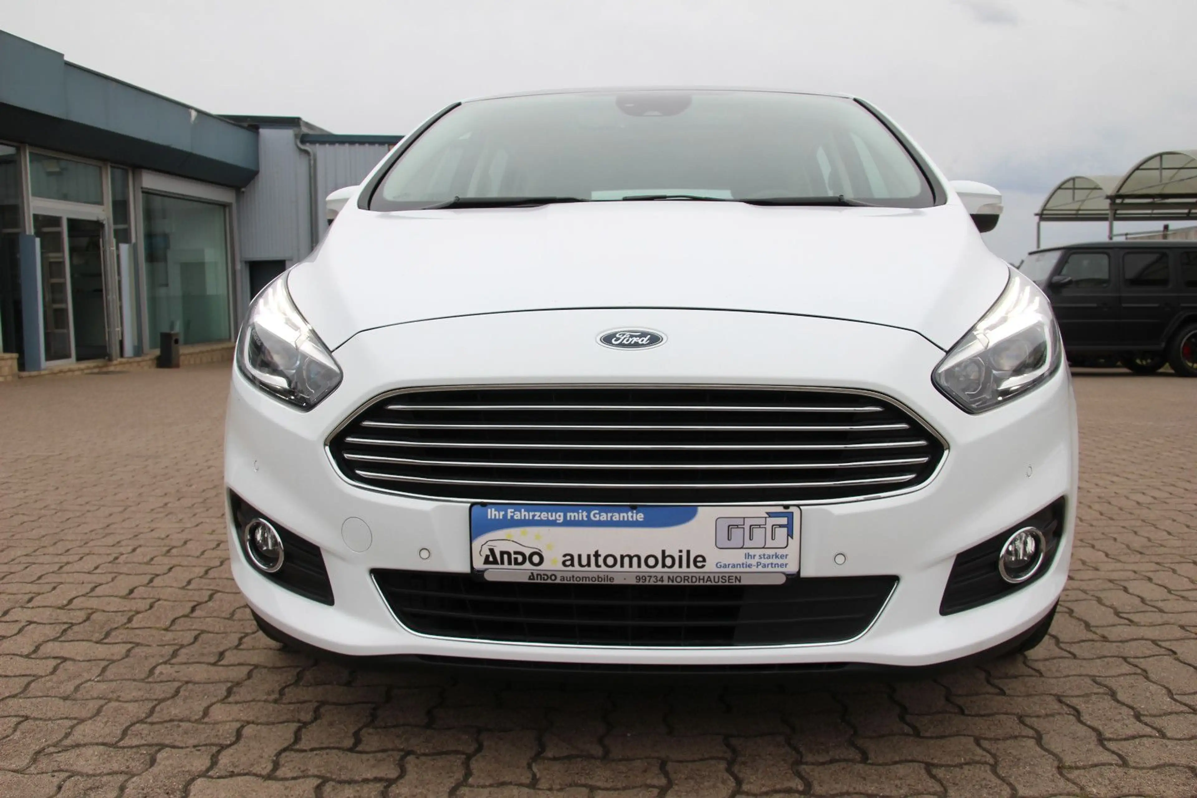 Ford S-Max 1.5 Titanium 7Sitzer LED/Pano/Keyless/Cam — photo 8