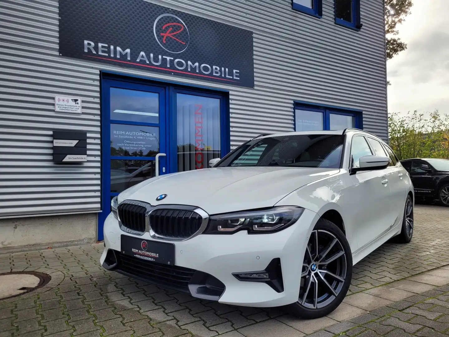 BMW 318 d Sport Line Touring *AUTOMATIK*LED*AHK*ALU* Blanc - 1