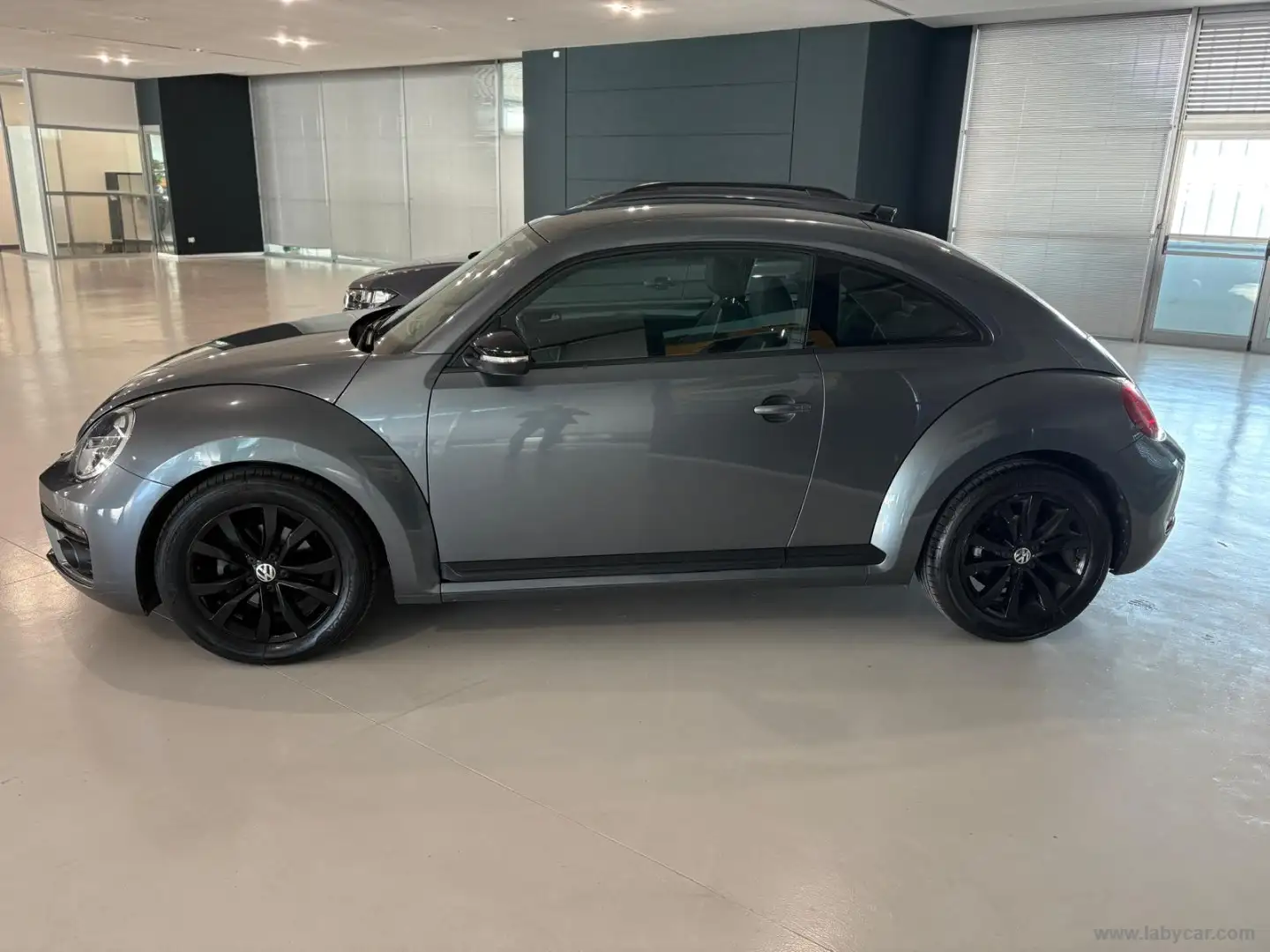 Volkswagen Maggiolino 1.2 TSI Design Gris - 1