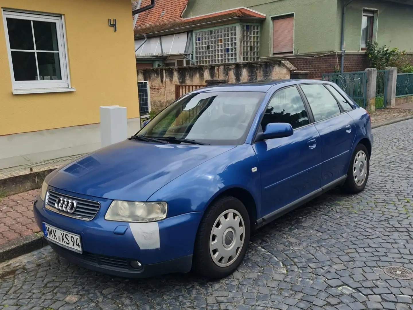 Audi A3 1.8 Ambiente Blau - 1