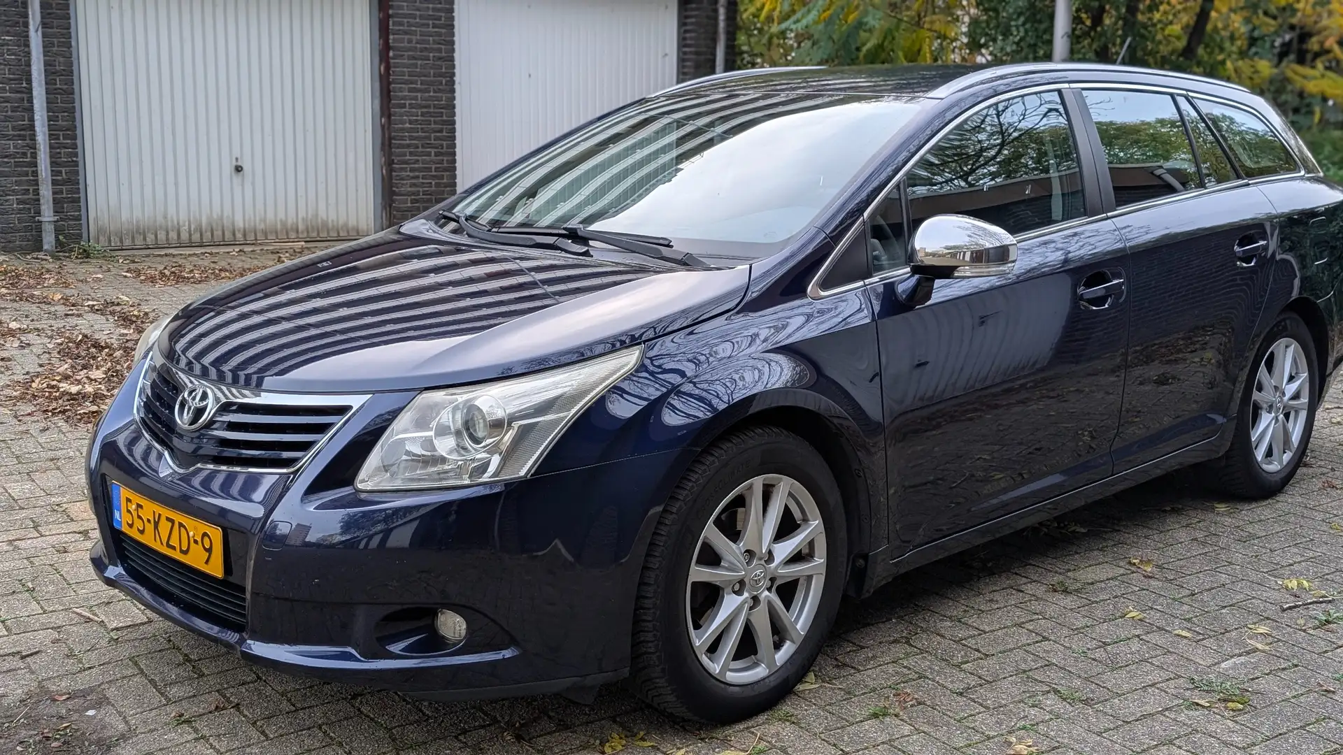 Toyota Avensis Avensis 1.8 VVTi Business Blauw - 1