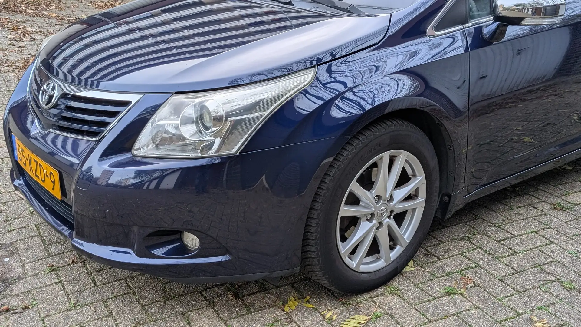 Toyota Avensis Avensis 1.8 VVTi Business Blauw - 2