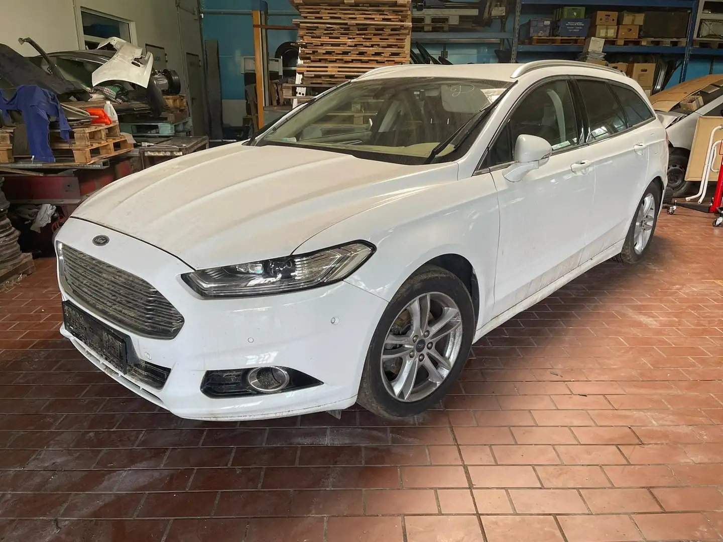 Ford Mondeo 2,0 TDCi Turnier PowerShift Titanium Fehér - 1