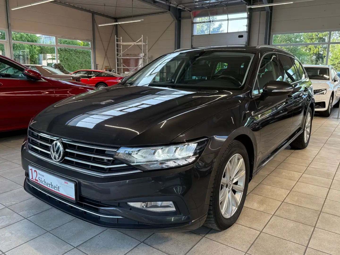 Volkswagen Passat Variant 2,0 TDI DSG/R-Cam/CarPlay/SHz/DAB Grau - 1