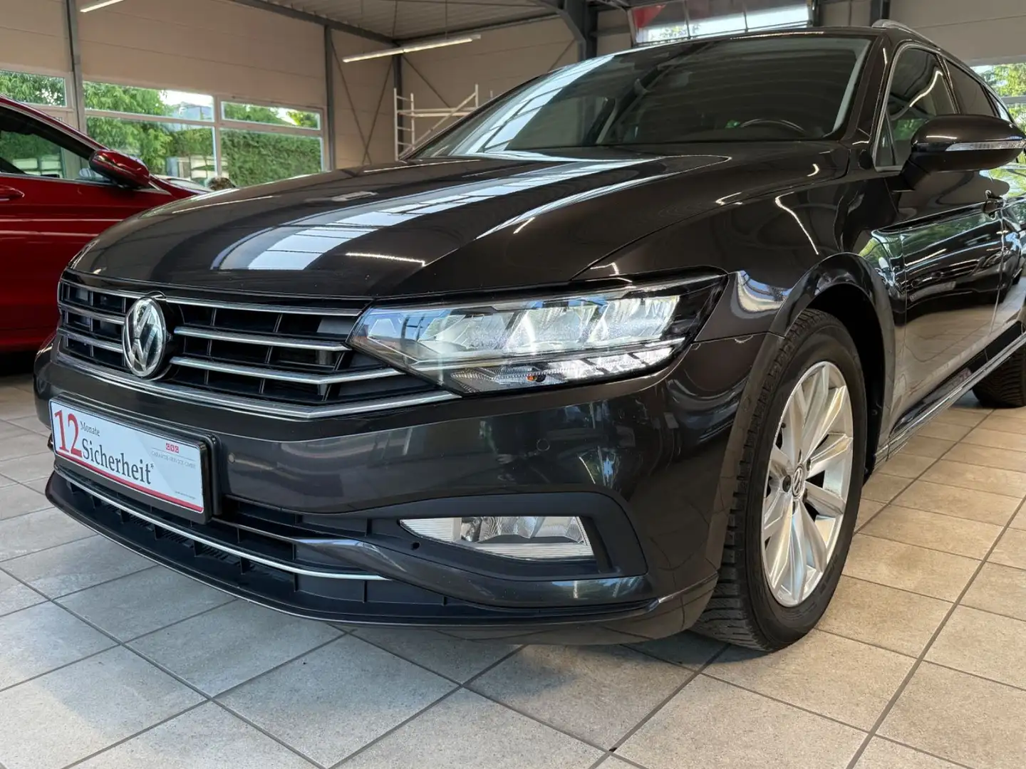 Volkswagen Passat Variant 2,0 TDI DSG/R-Cam/CarPlay/SHz/DAB Grau - 2