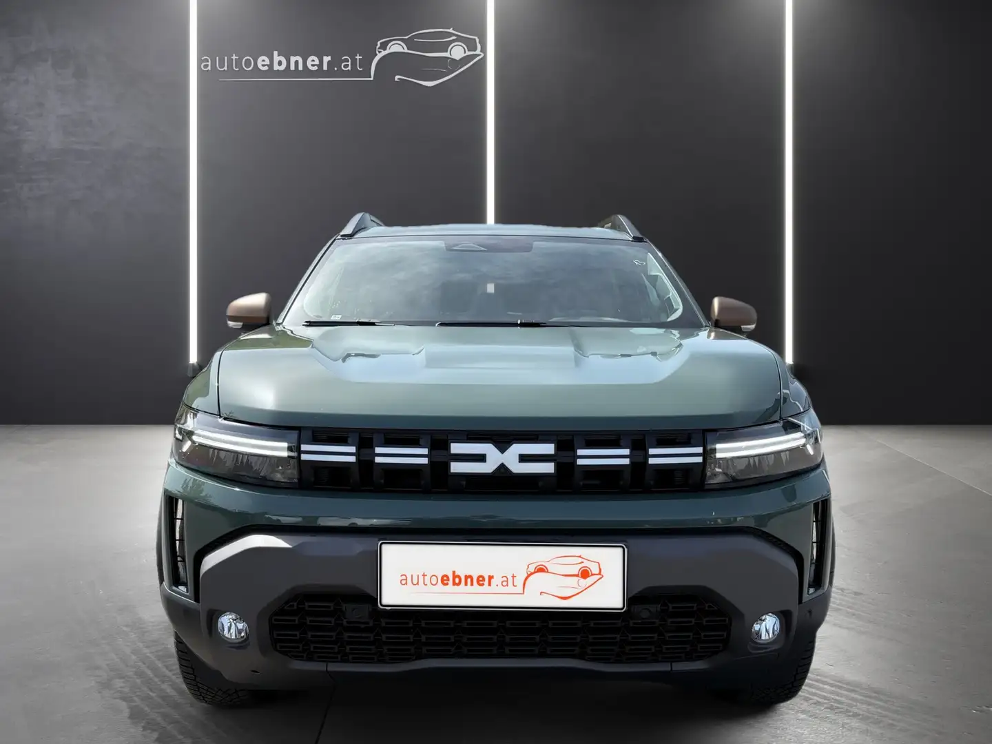 Dacia Duster DUSTER Extreme Hybrid 150 4x4 Grün - 2