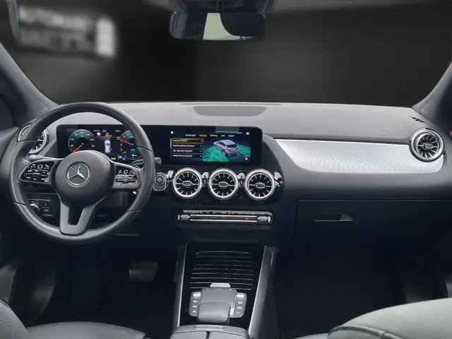 Mercedes-Benz 250 view 12