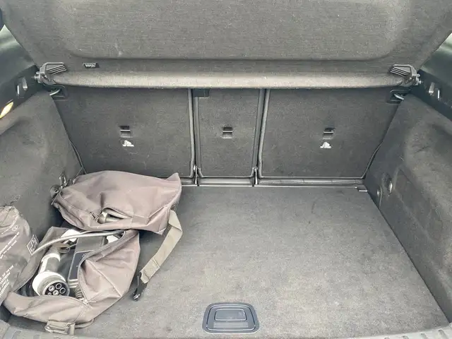 Mercedes-Benz 250 view 23