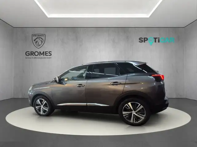 Peugeot 3008 view 6