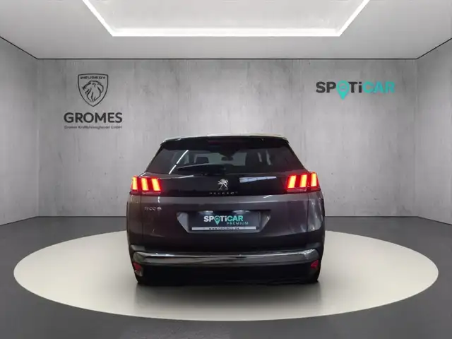 Peugeot 3008 view 4
