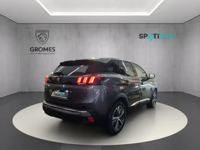 Peugeot 3008 view 3