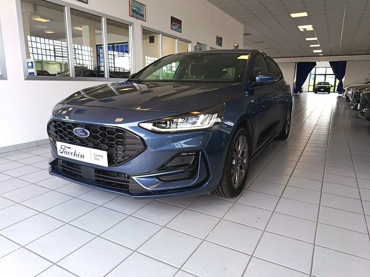 Ford Focus 1.0 Ecoboost Hybrid 125cv ST-Line X Blu/Azzurro - 1
