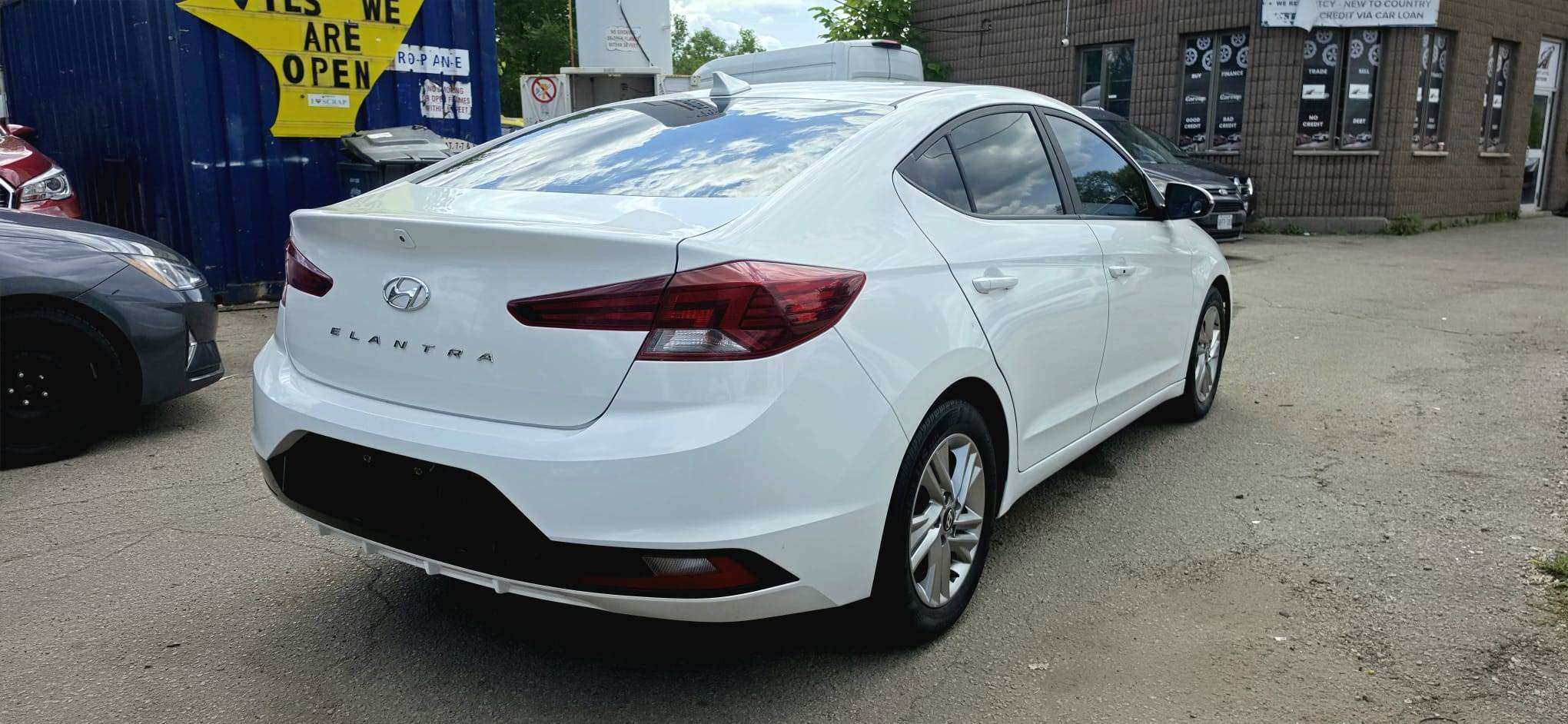 2019 Hyundai Elantra Preferred — снимка 1