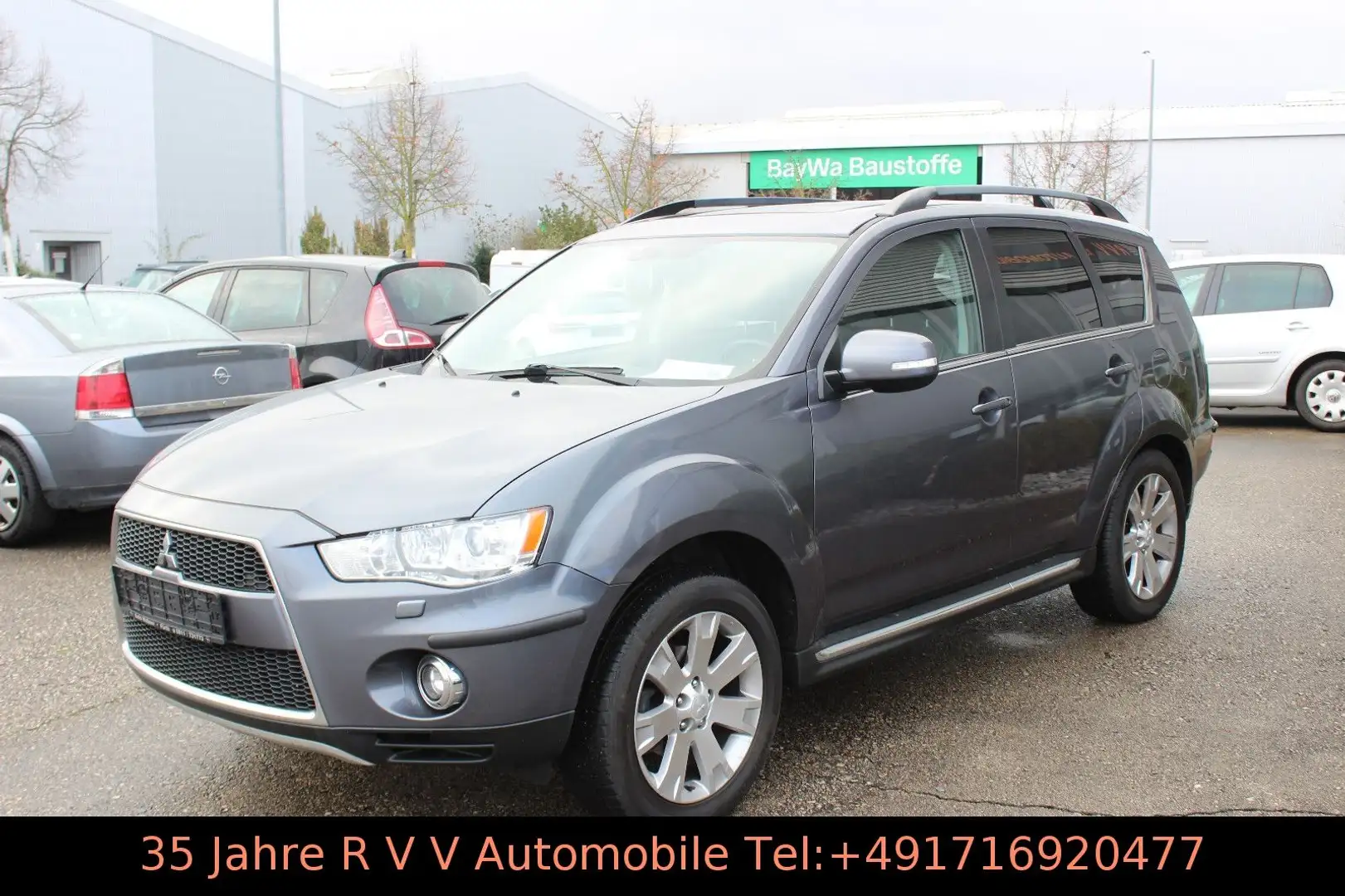 Mitsubishi Outlander 2.2 Invite 4WD, 7-Sitzer, TÜV neu Grijs - 1