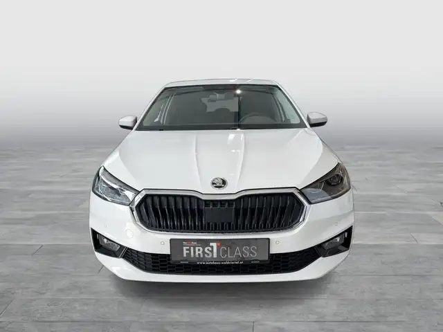 Skoda Fabia view 2