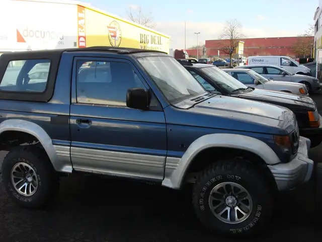 Mitsubishi Pajero Cabrio