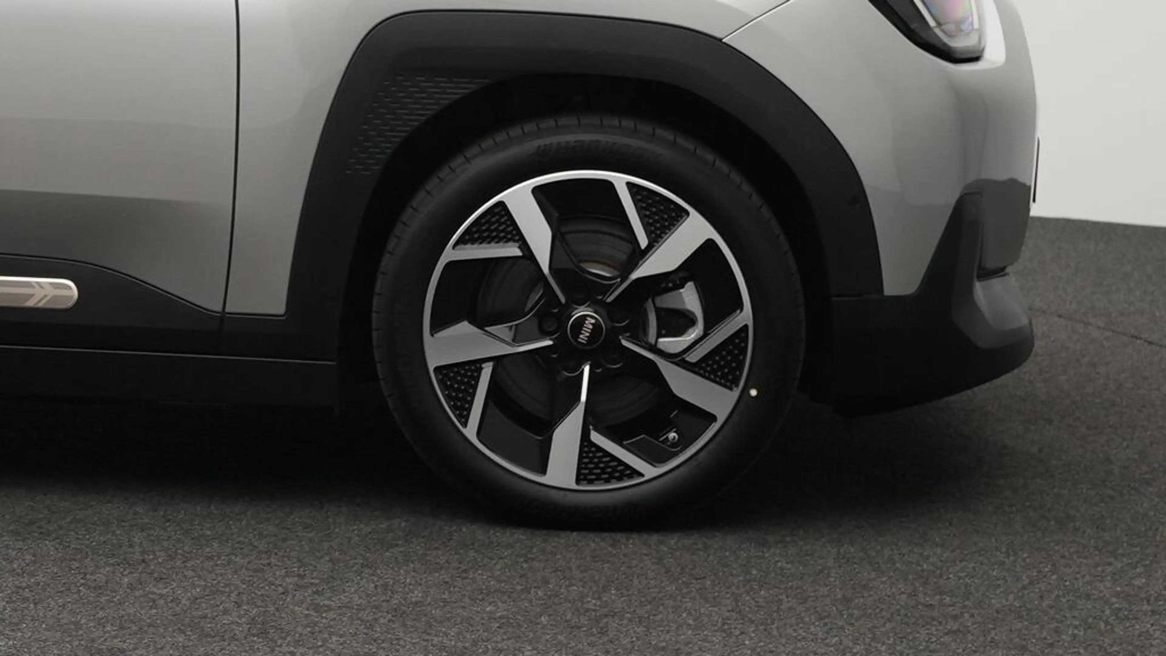 MINI Aceman Classic Trim — photo 10