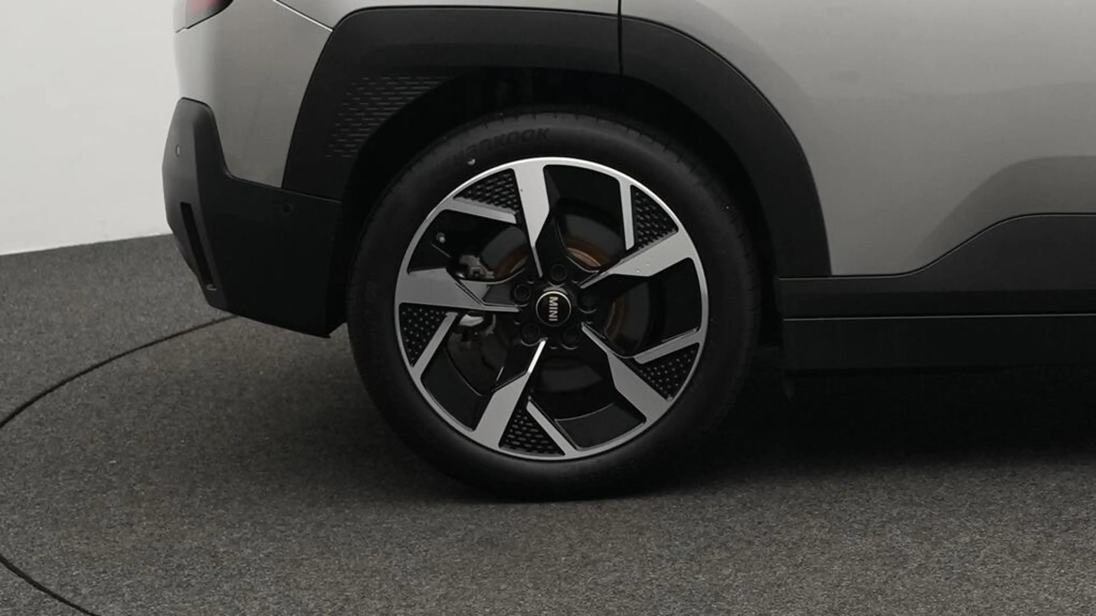 MINI Aceman Classic Trim — photo 11