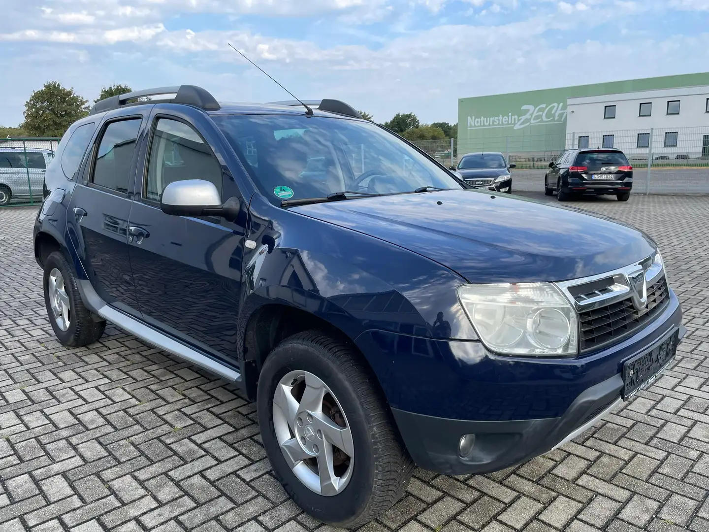 Dacia Duster Laureate 4x2 Blau - 1