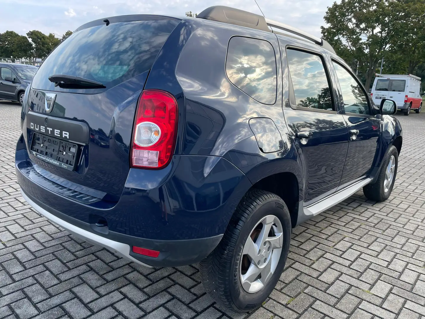 Dacia Duster Laureate 4x2 Blau - 2