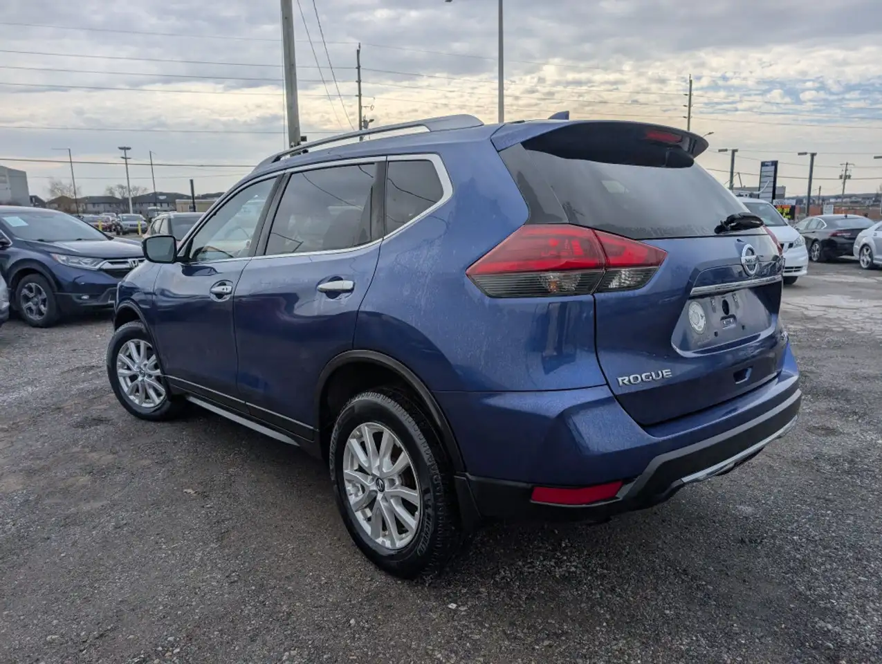 Nissan Rogue снимка Nissan Rogue