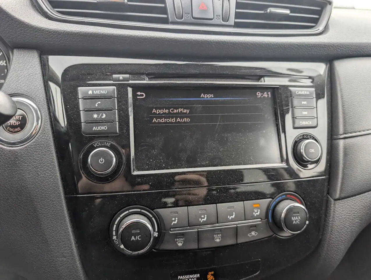 Nissan Rogue снимка Nissan Rogue