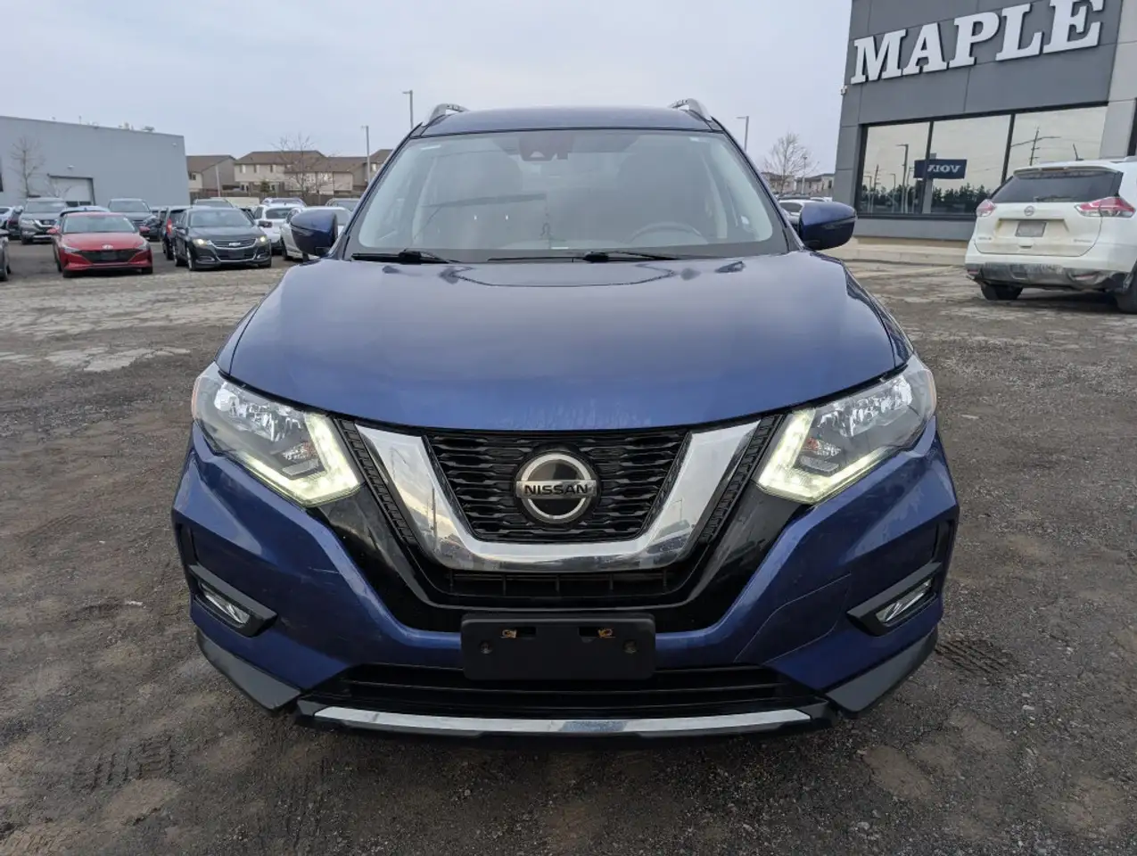 Nissan Rogue снимка Nissan Rogue