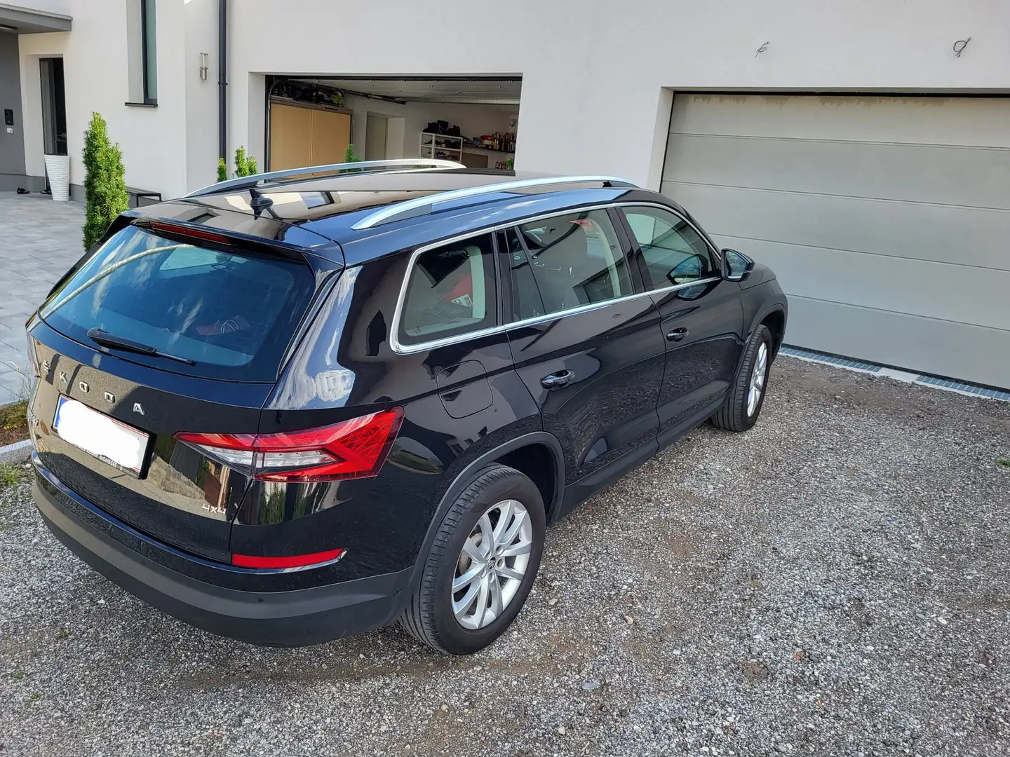 Skoda Kodiaq 2,0 TDI SCR 4x4 Style Limited Schwarz - 1