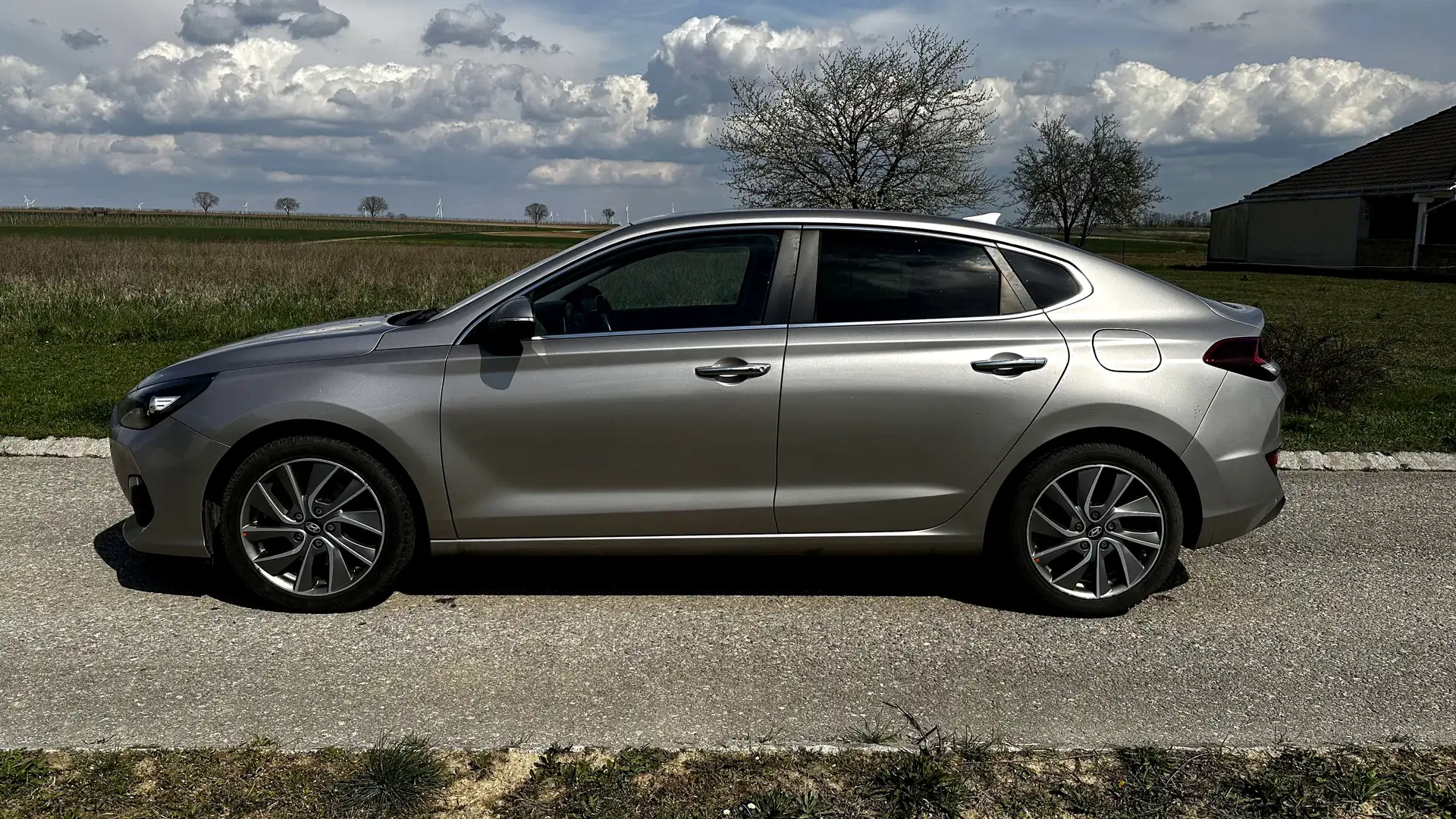 Hyundai i30 Fastback 1,4 T-GDi Premium P5 PDE Silver - 1