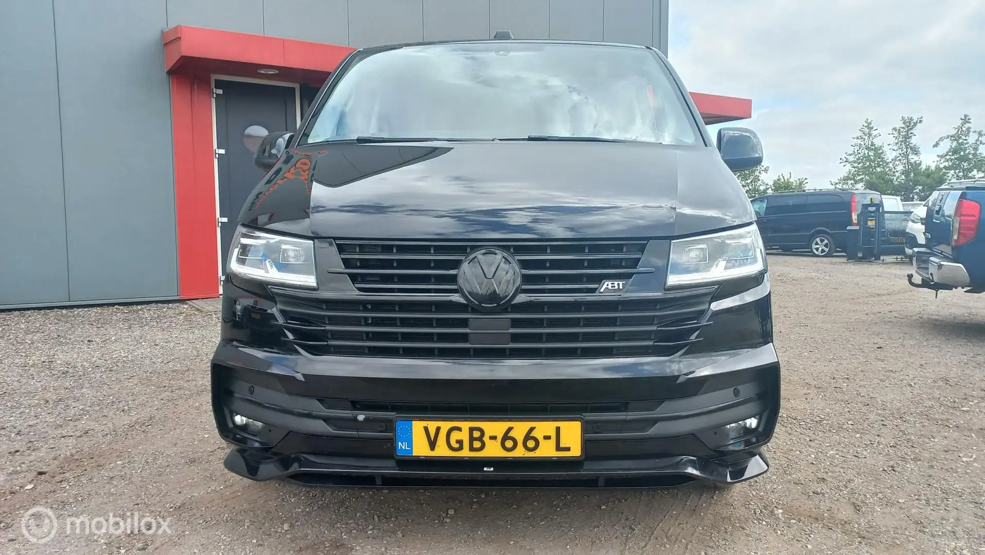 Volkswagen T6.1 Transporter 2.0 TDI L2H128 Bulli/ABT Negro - 2
