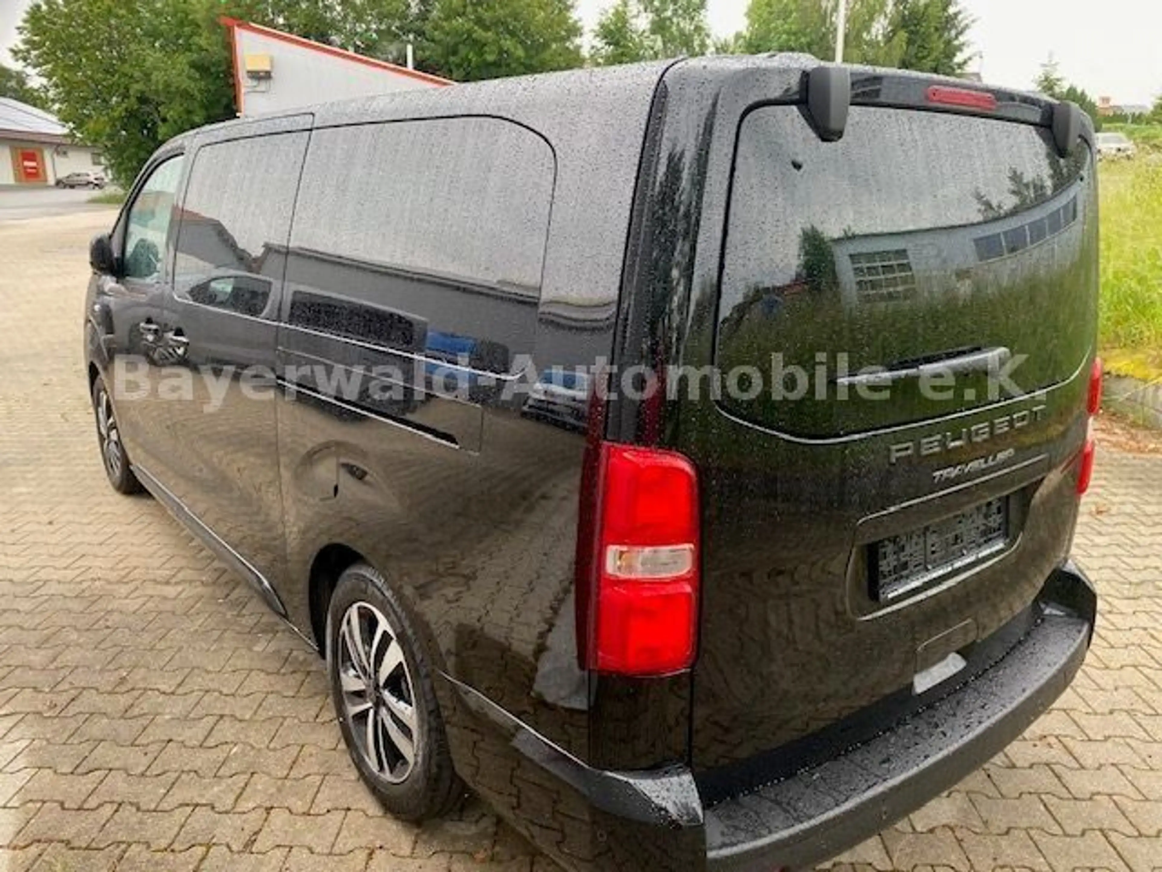 Peugeot Traveller 2,2 Allure L3 7-Sitz Navi AHK Pano ACC — photo 12