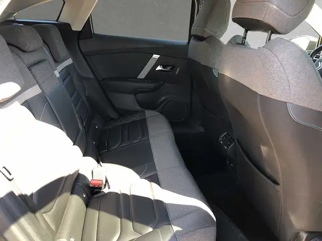 Citroen C4 view 8