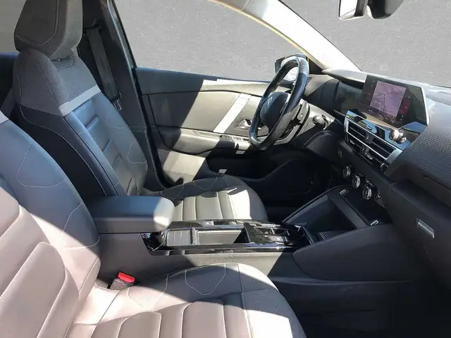Citroen C4 view 7