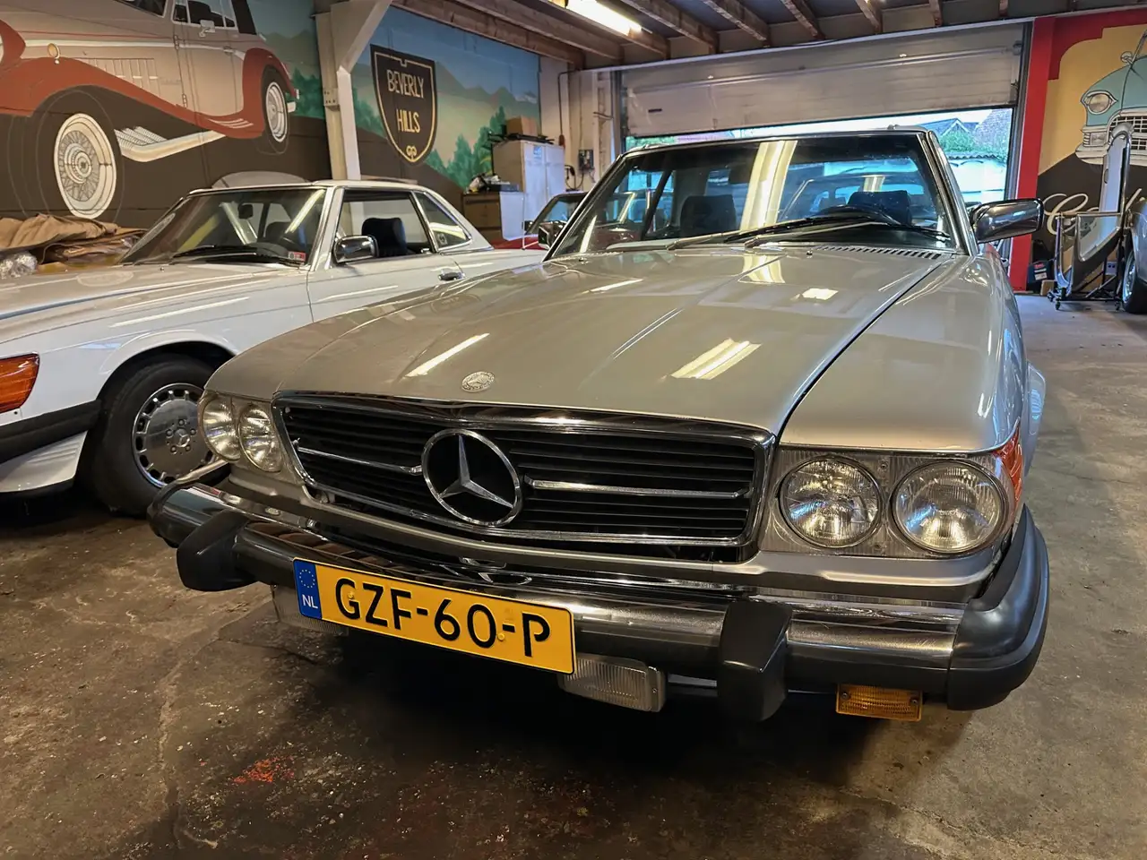 Mercedes-Benz SL 560