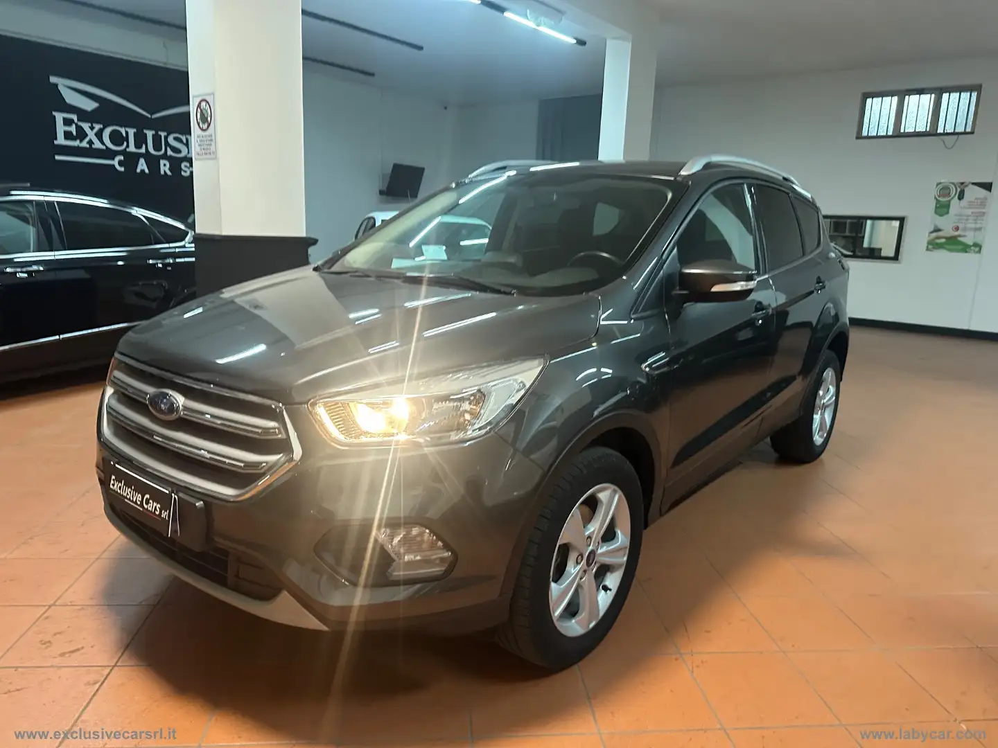 Ford Kuga 1.5 EcoBoost 120CV S&S 2WD Business NEOPATENTATI Grigio - 1