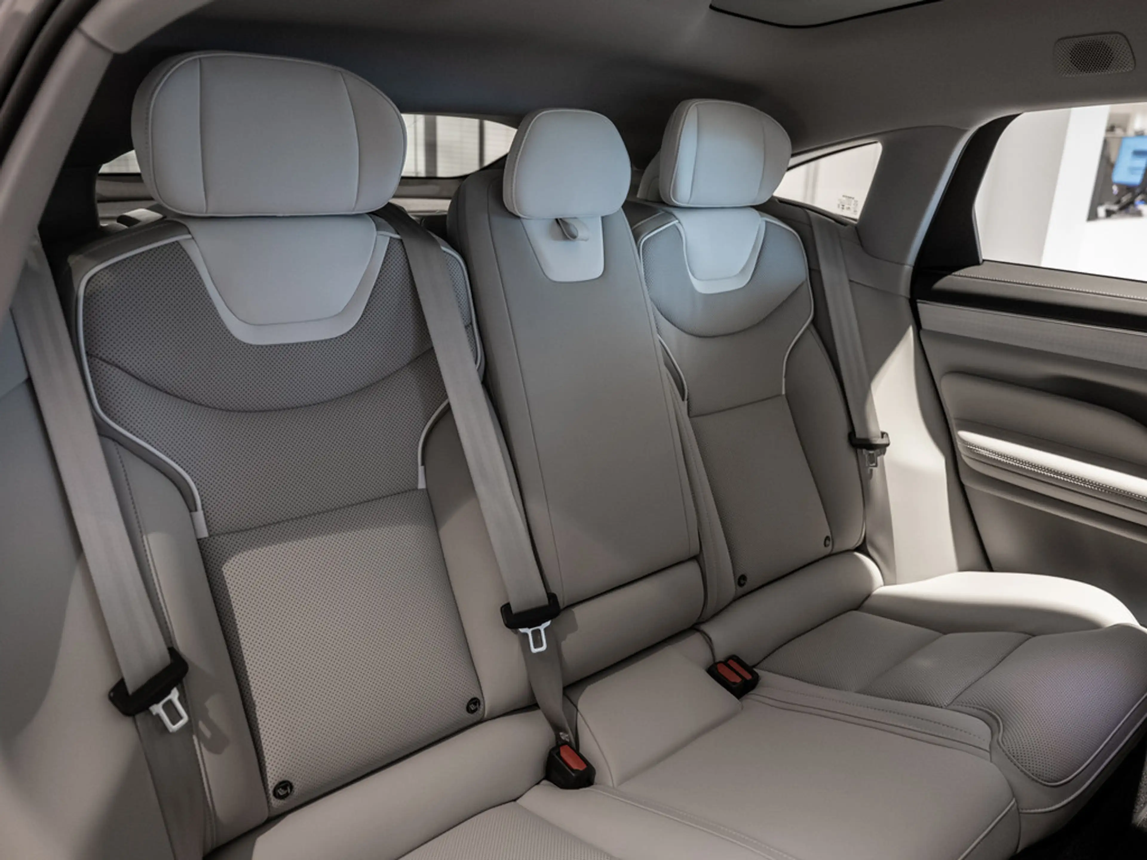 Volvo ES90 Single Motor Extended Range Ultra SHZ — photo 8