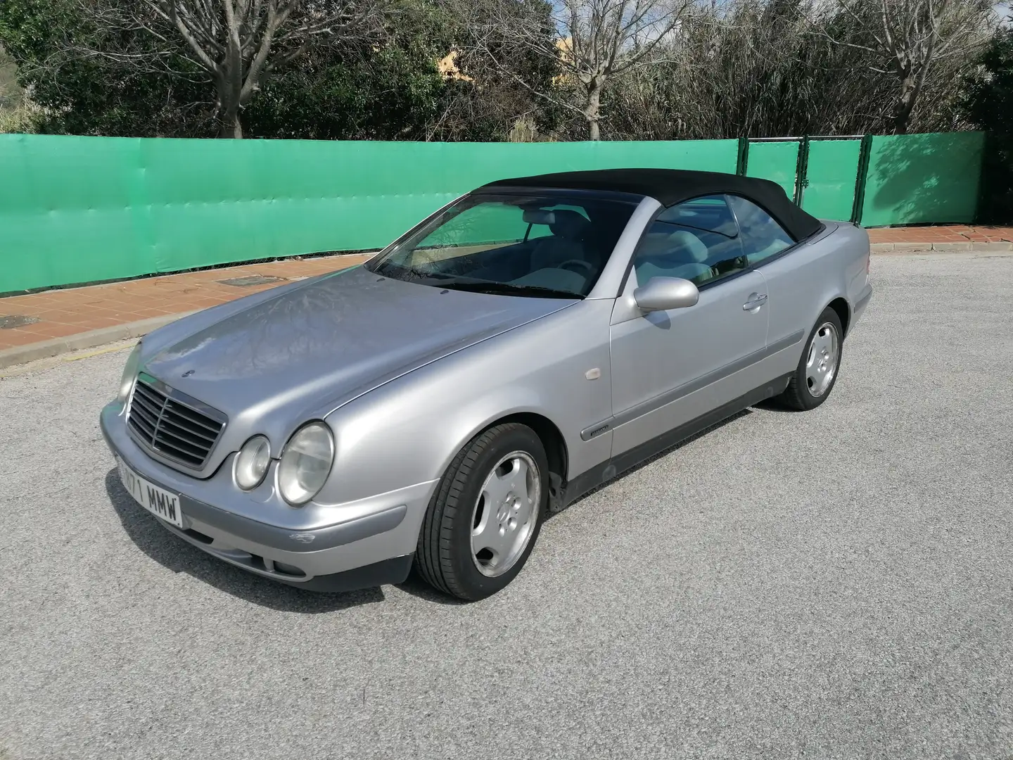 Mercedes-Benz CLK 230 Cabrio K Elegance Stříbrná - 1