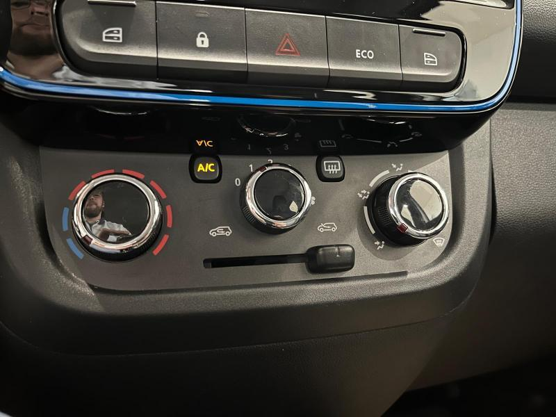 Dacia Spring 45cv gris 08/2021 11966km Airco Caméra USB — photo 15