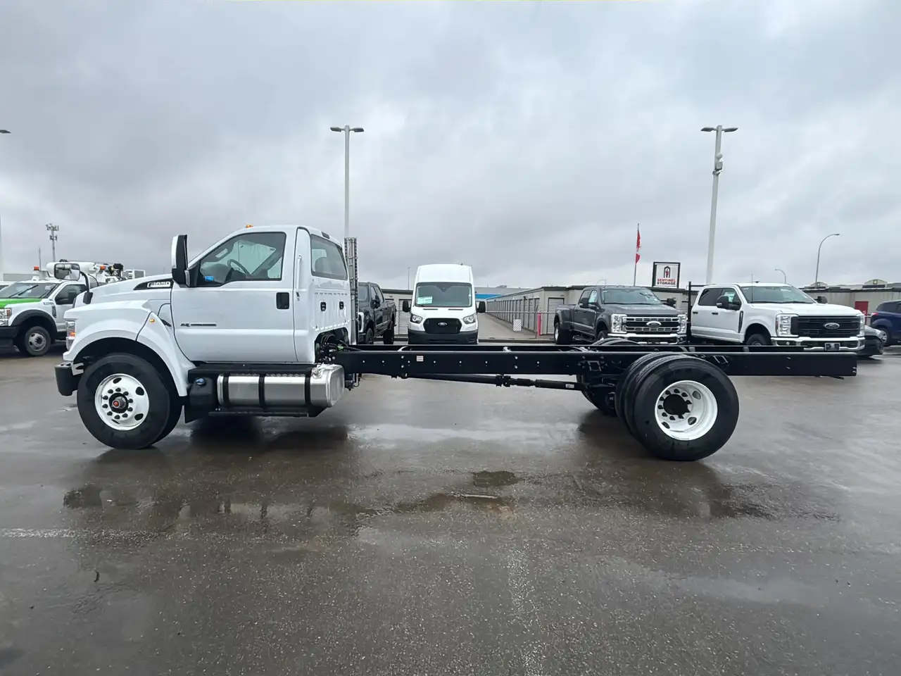 Ford F-650 Super Duty снимка Ford F-650 Super Duty