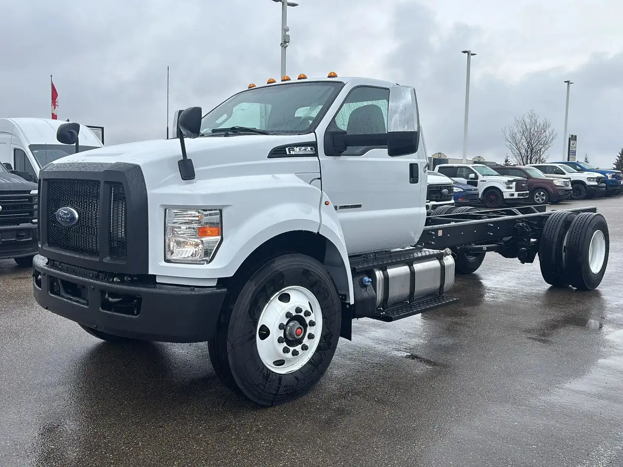 Ford F-650 Super Duty снимка Ford F-650 Super Duty