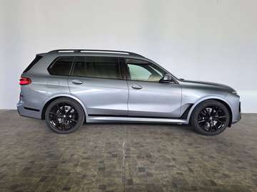 xDrive 40 d M Sport, 7 Sitzer, AHK, inkl. Service/Inspek. Paket 5 Jahre